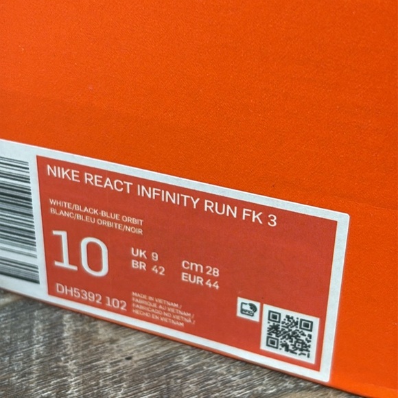 Like NEW Nike React Infinity 3 Style DH5392-102 Size 10 main image 10